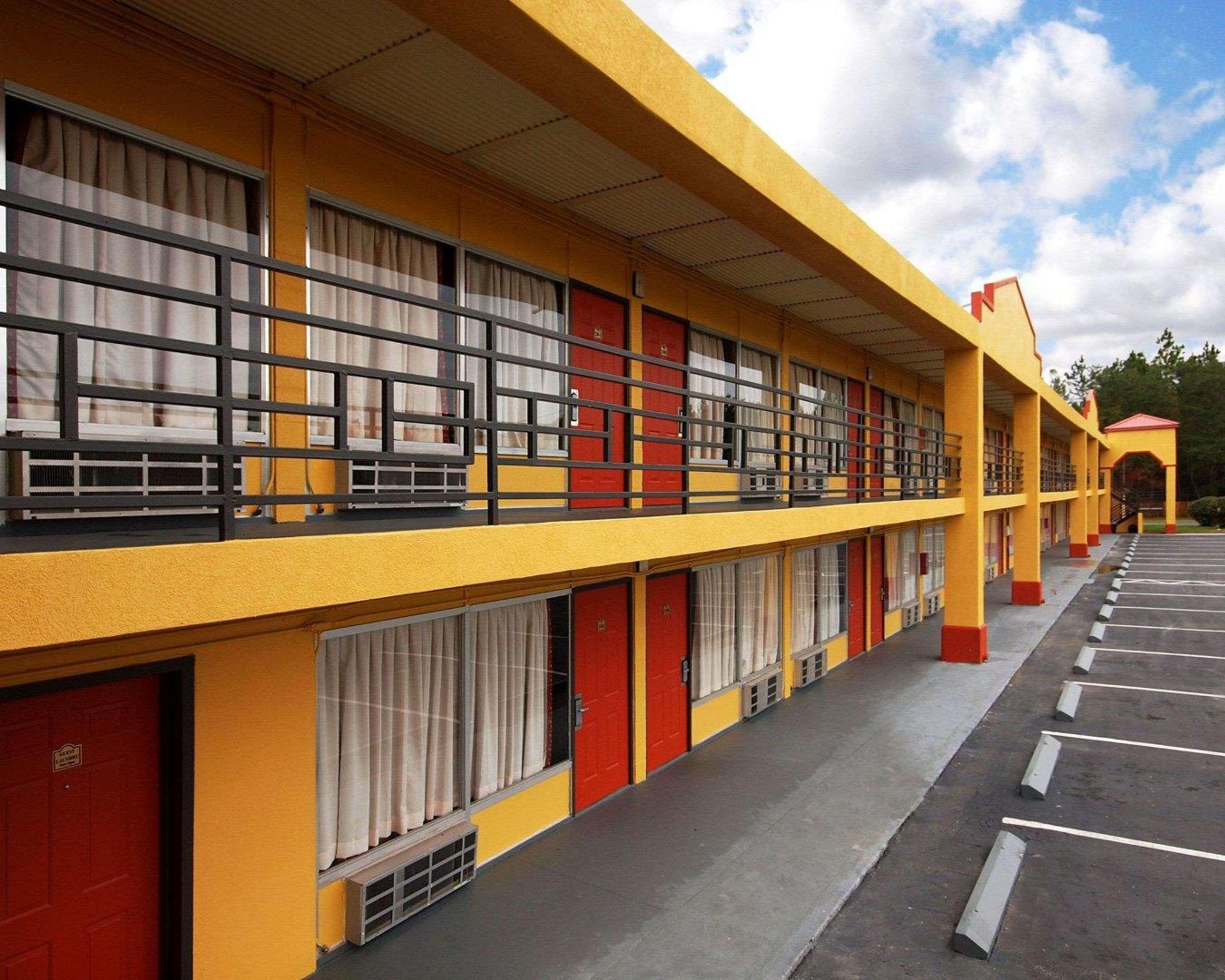 Econo Lodge Perry Εξωτερικό φωτογραφία